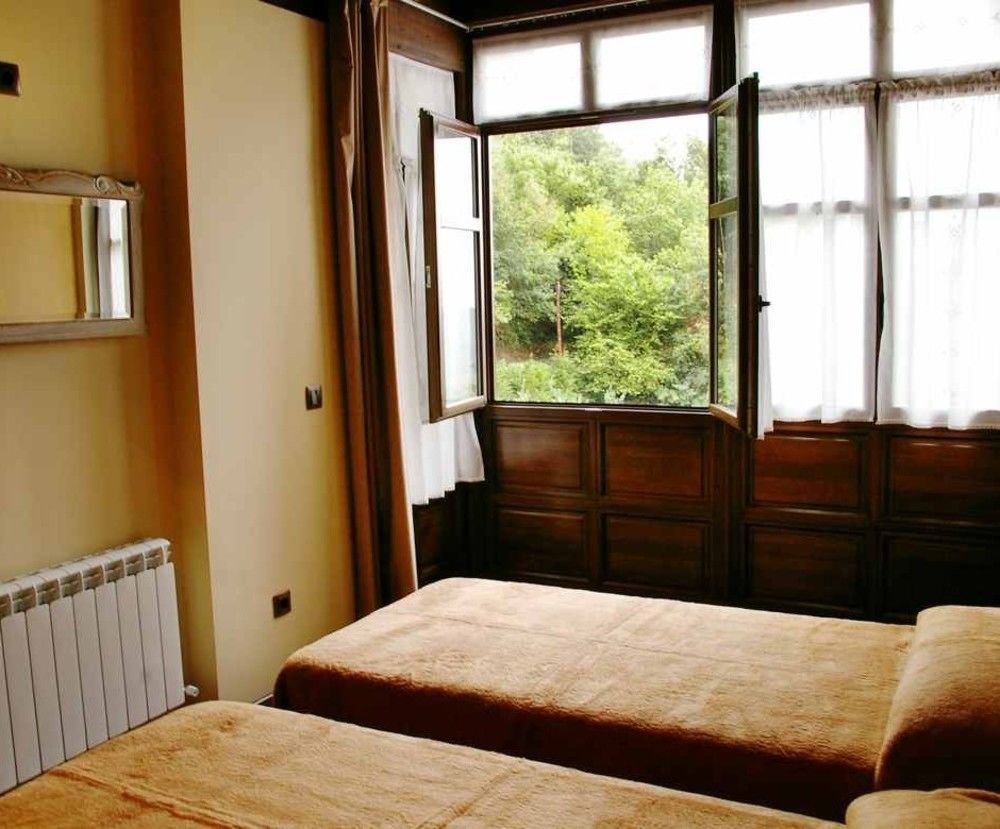 Hostal La Casona de Palu Pola de Laviana Exterior foto